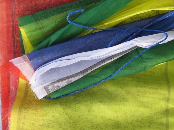 THE BUDDHIST SHOP 5 rolls of Tibetan Horizontal Prayer Flags ~ 25 flags each ~Rotto cloth 